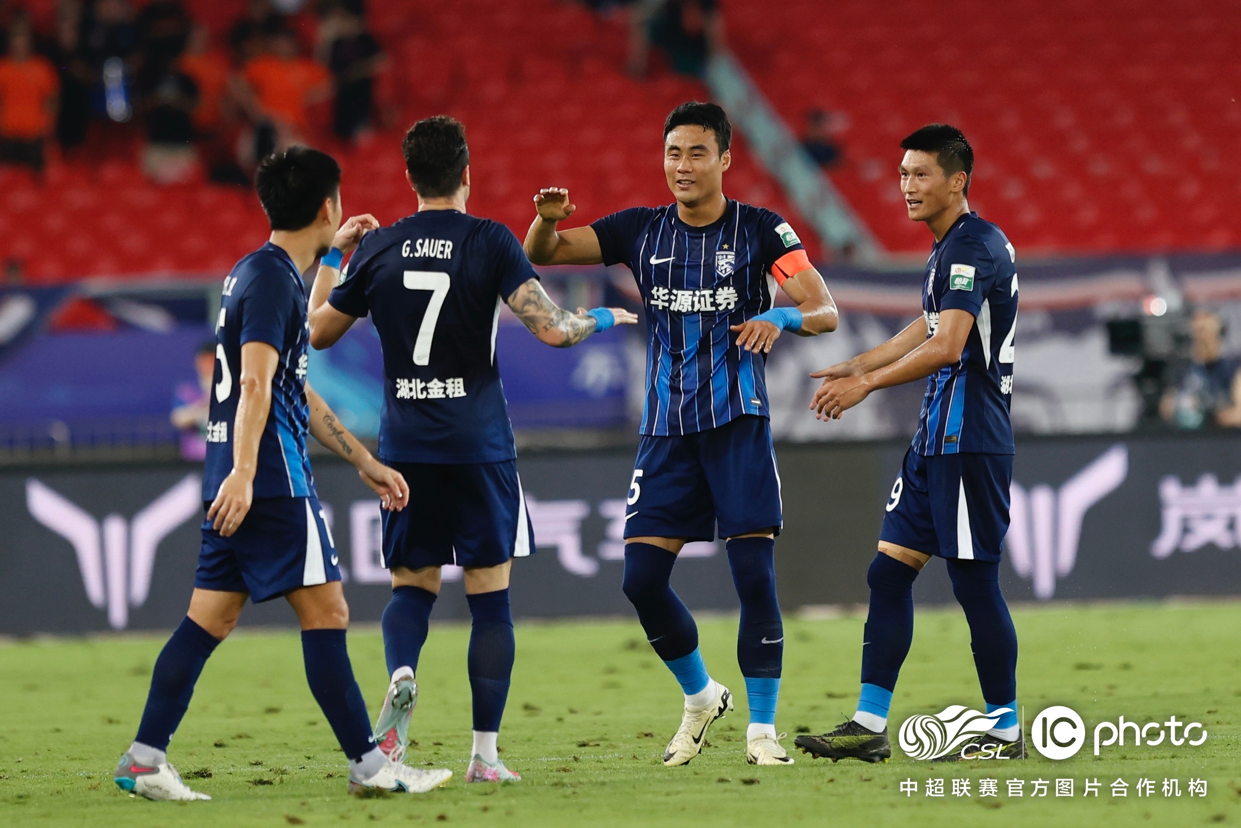 关于沙夫特享受主场胜利，助力球队前行的信息